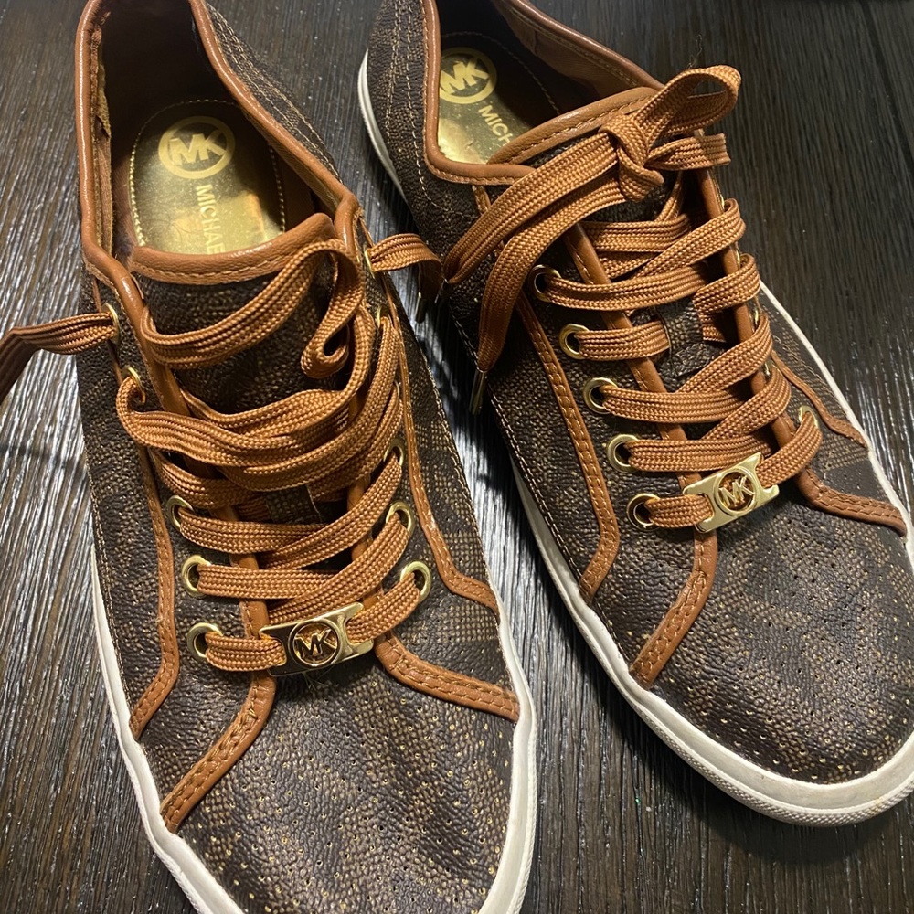 Michael kors sneakers sz 10